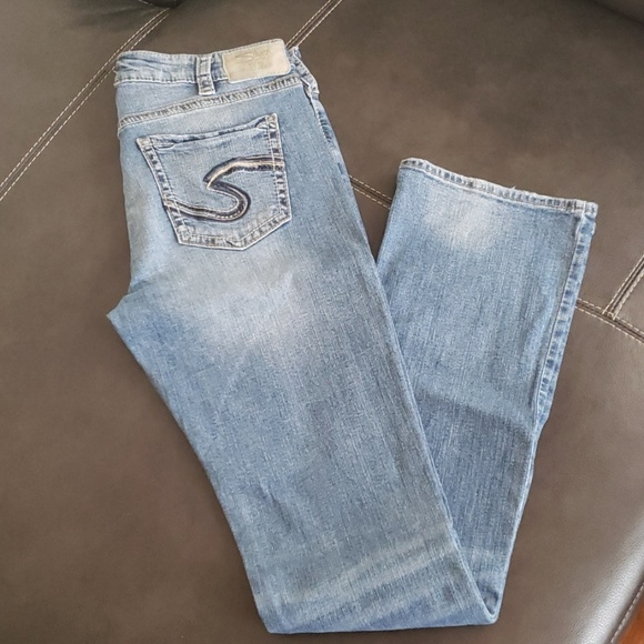 Silver Jeans - Picture 2 of 8